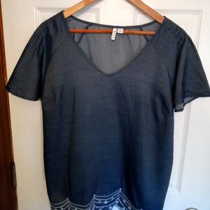 Woman's Elle X Large flutter sleeve blouse